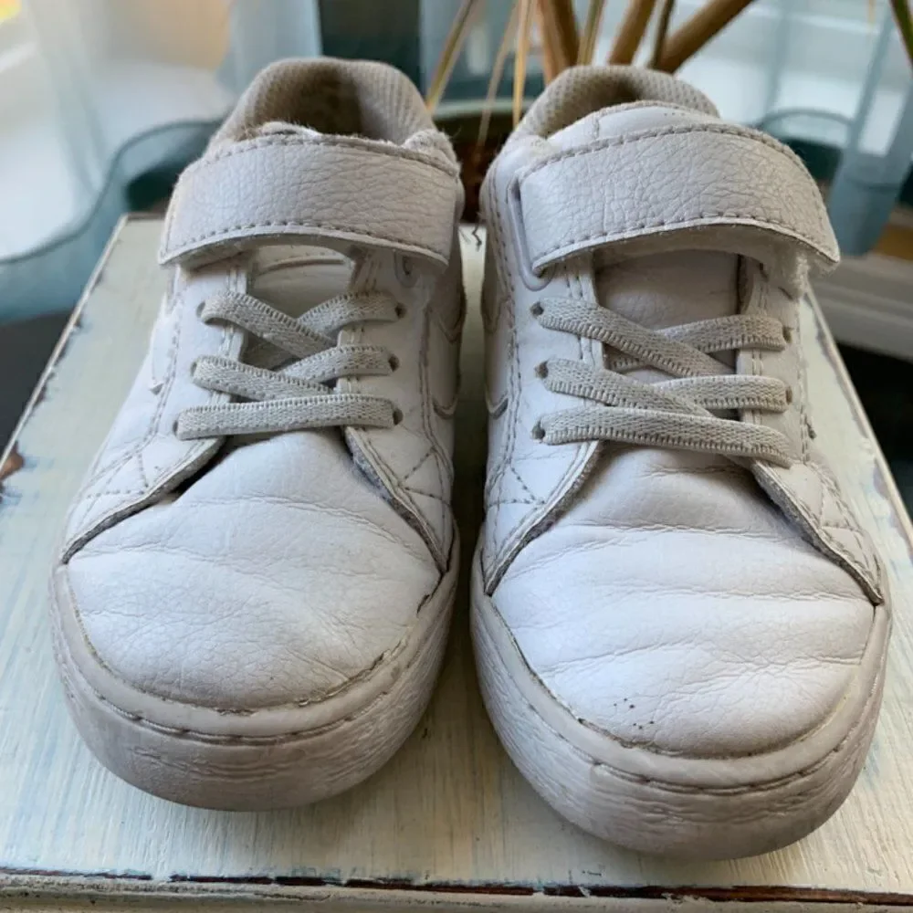 Children's Place White Leather Sneaker Size 10